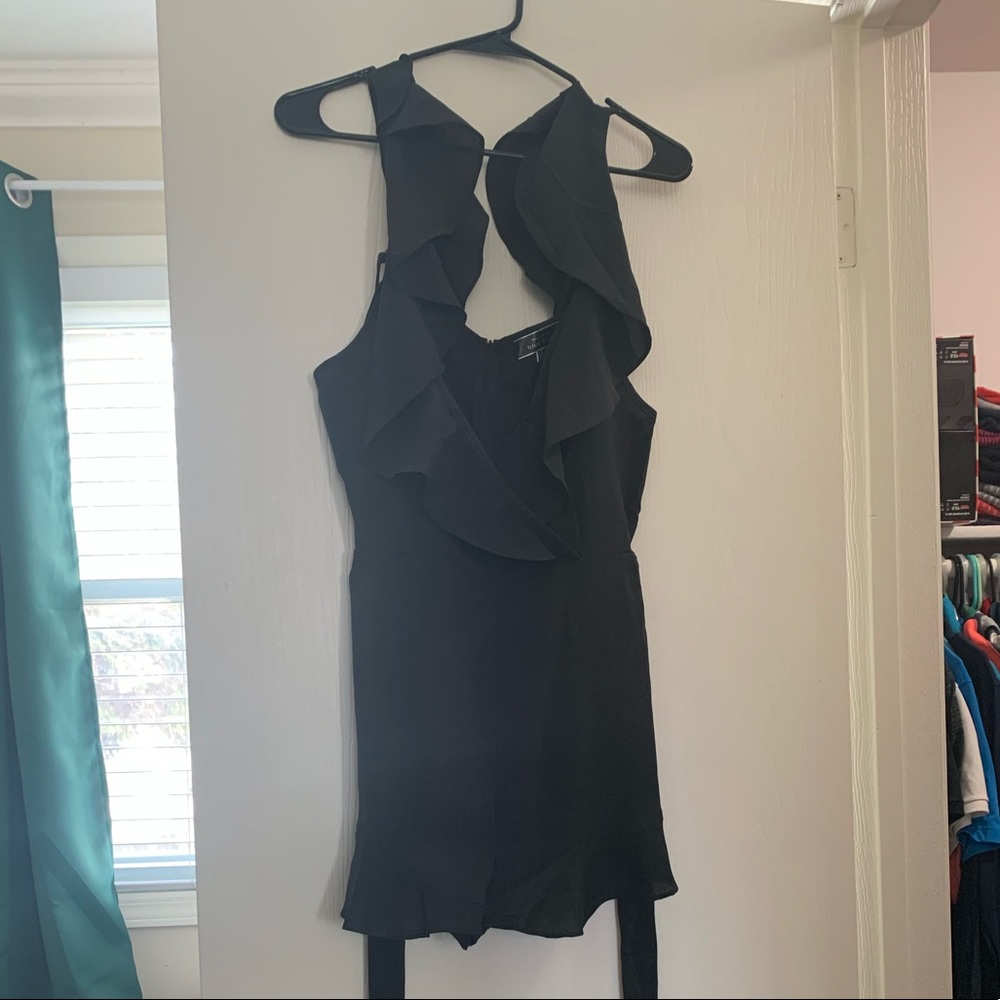 Sleeveless adjustable romper!